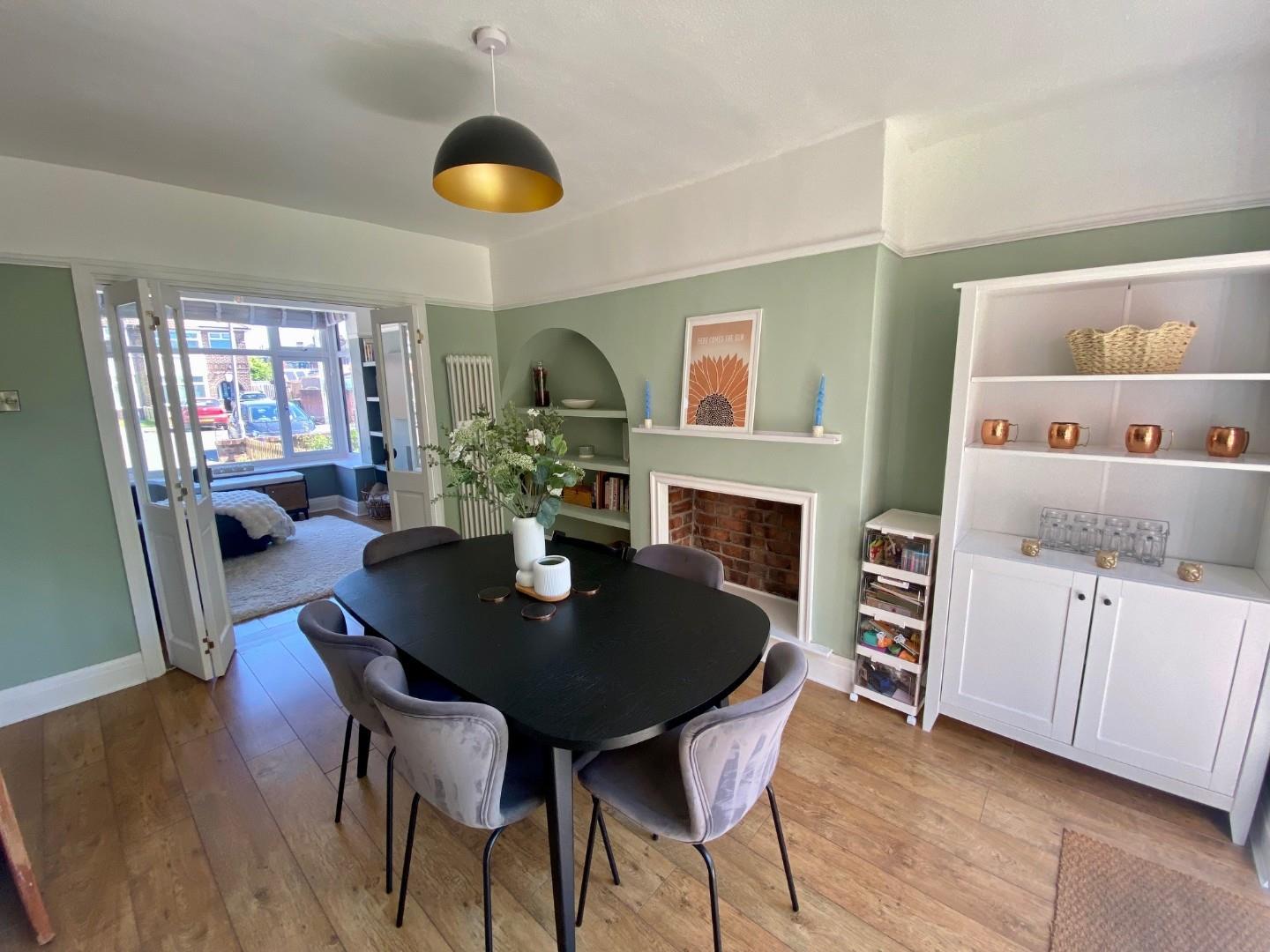 An extended semi on a corner plot in Didsbury — photo 3
